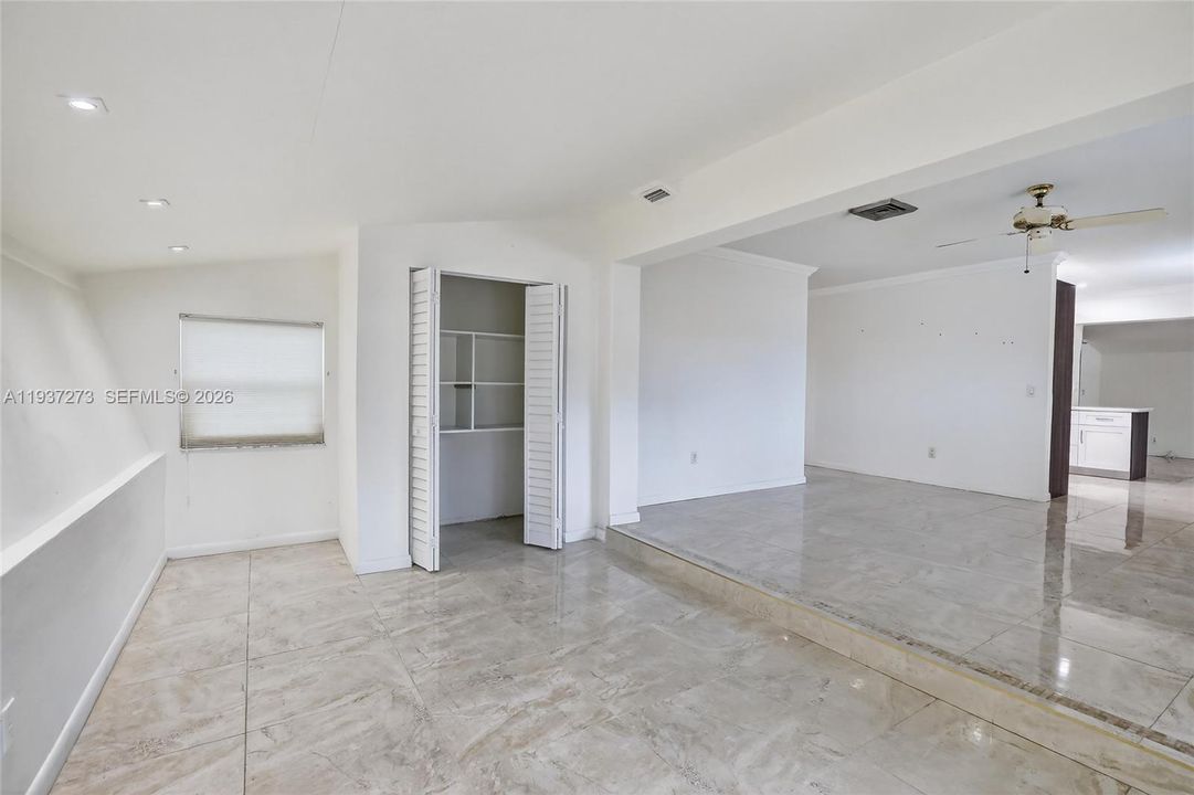 出租: $4,650 (3 贝兹, 2 浴室, 1784 平方英尺)