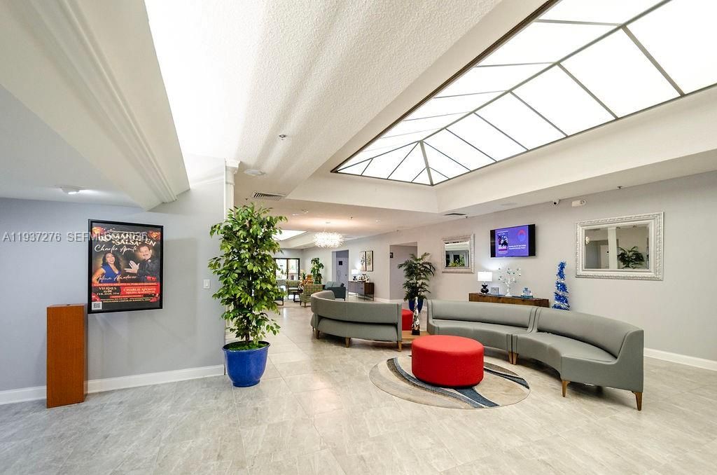 For Sale: $255,000 (2 beds, 2 baths, 1370 Square Feet)