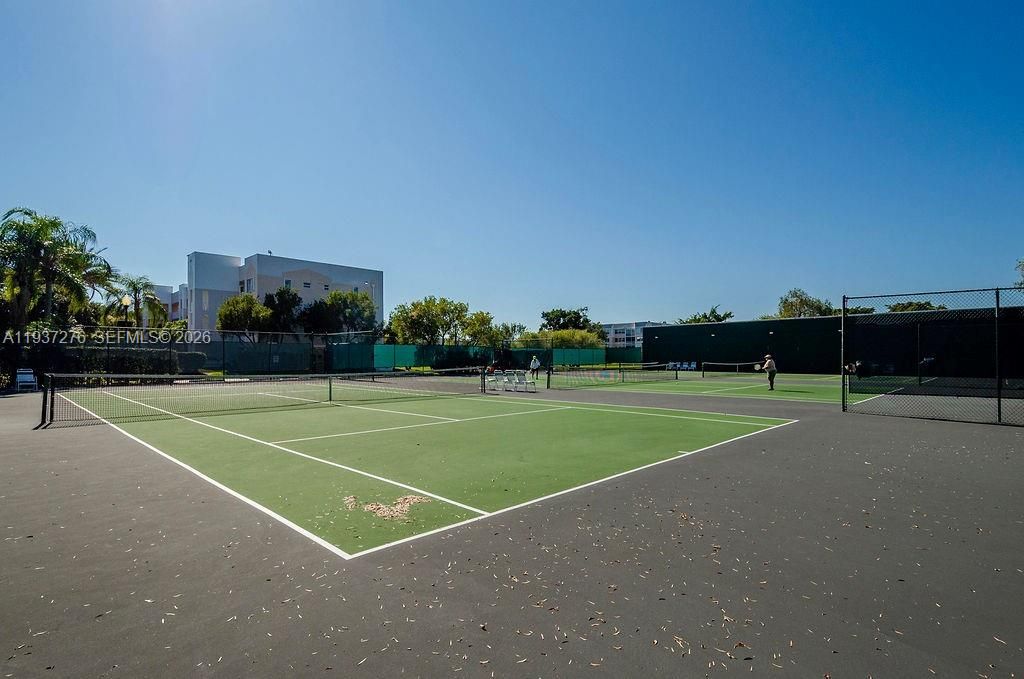 For Sale: $255,000 (2 beds, 2 baths, 1370 Square Feet)