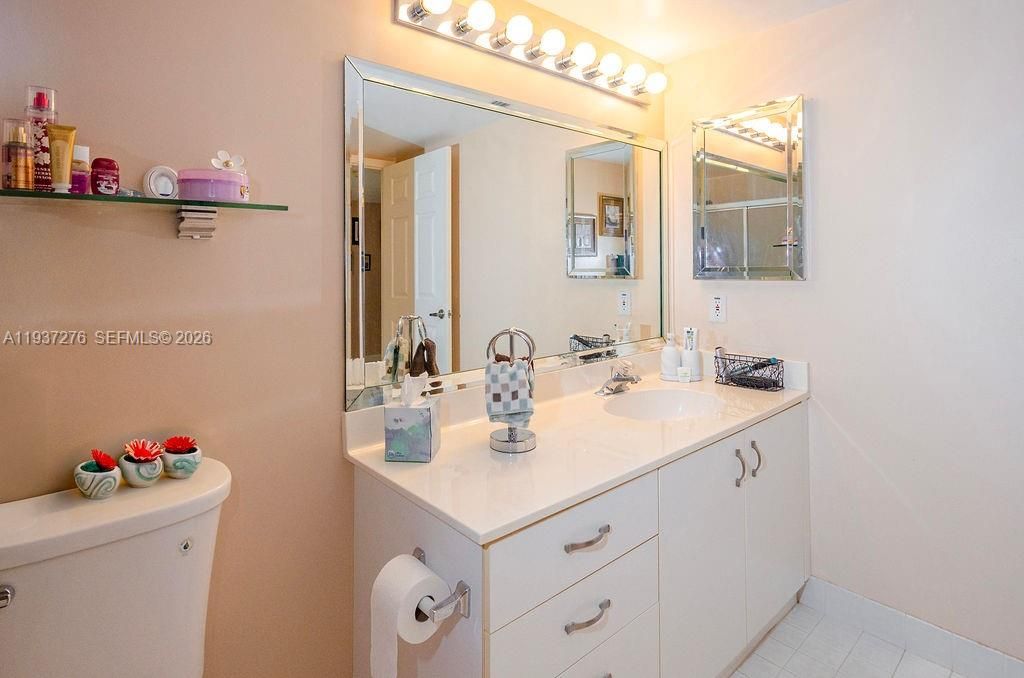 For Sale: $255,000 (2 beds, 2 baths, 1370 Square Feet)