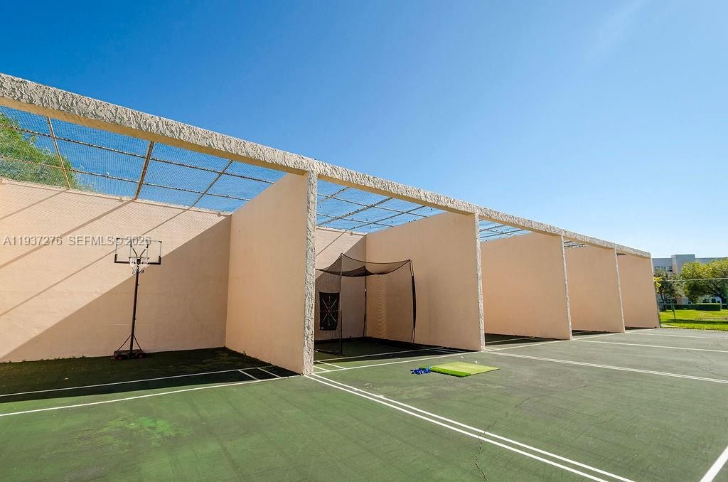 For Sale: $255,000 (2 beds, 2 baths, 1370 Square Feet)