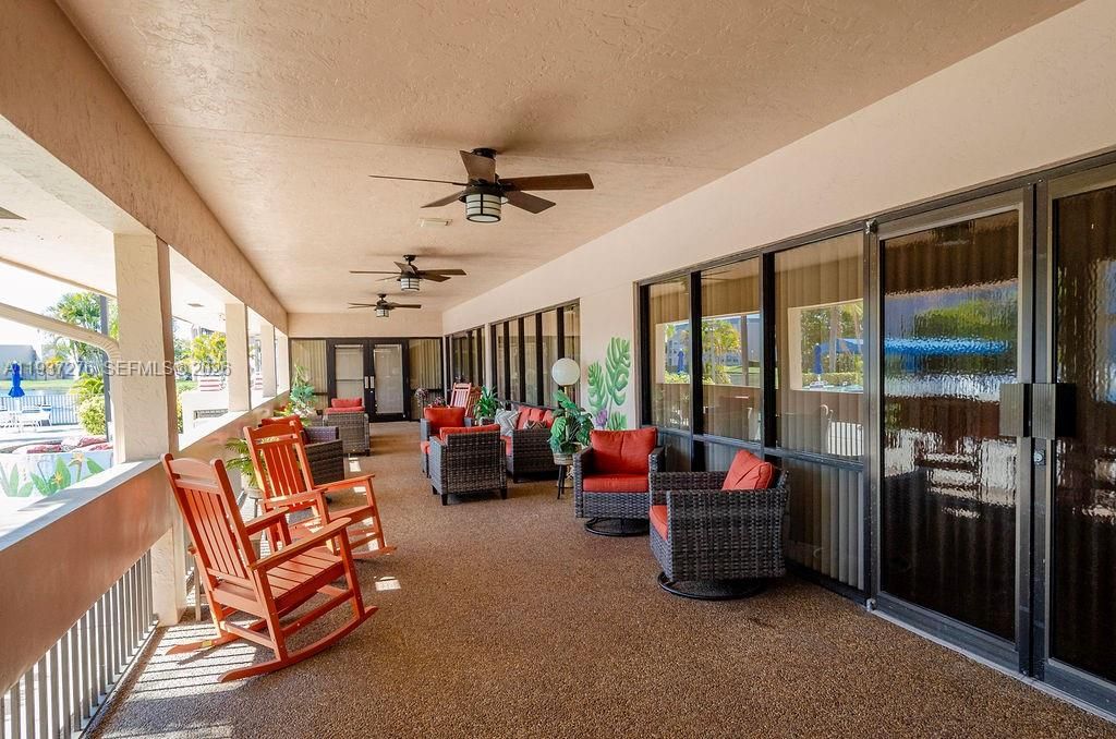 For Sale: $255,000 (2 beds, 2 baths, 1370 Square Feet)