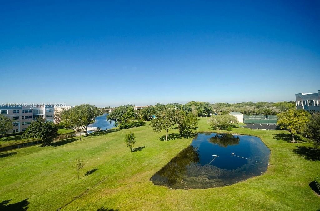 For Sale: $255,000 (2 beds, 2 baths, 1370 Square Feet)