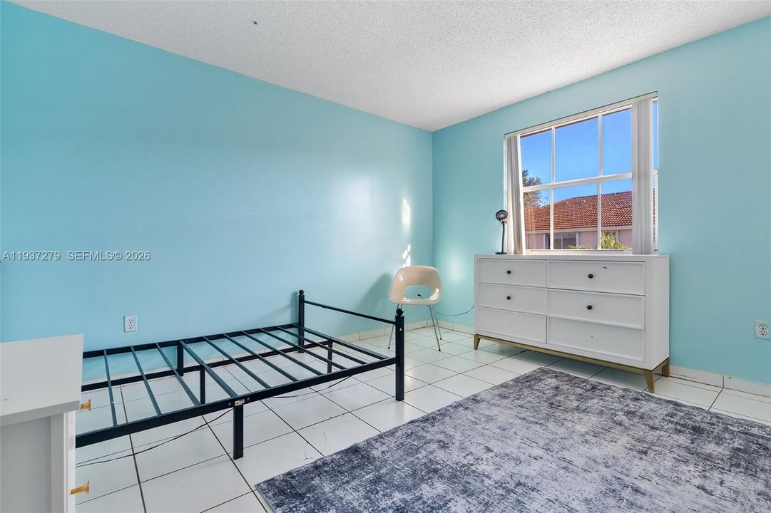 En Venta: $710,000 (4 camas, 3 baños, 2506 Pies cuadrados)