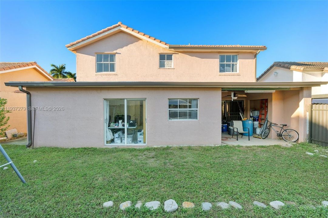 En Venta: $710,000 (4 camas, 3 baños, 2506 Pies cuadrados)