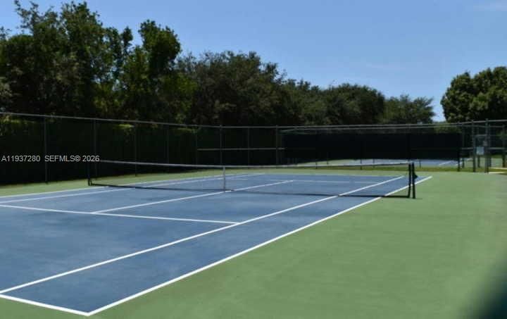 En Venta: $474,990 (2 camas, 2 baños, 1588 Pies cuadrados)