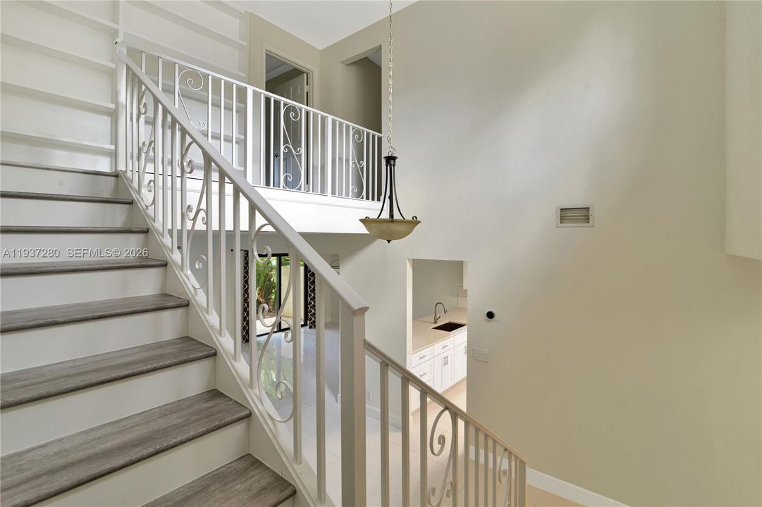 En Venta: $474,990 (2 camas, 2 baños, 1588 Pies cuadrados)