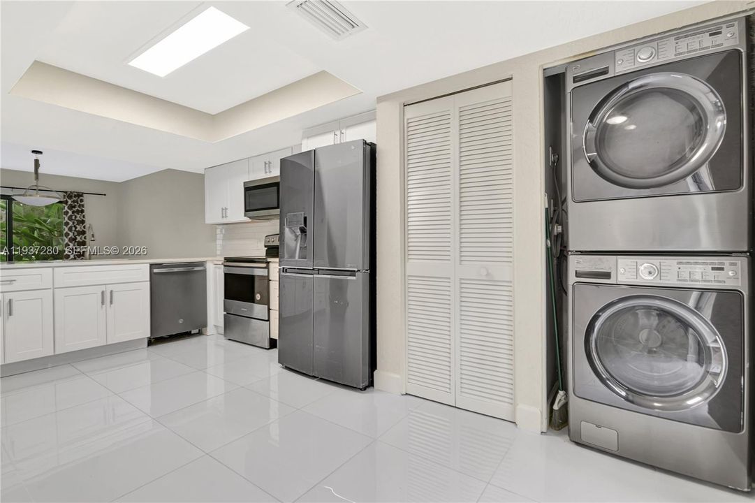 En Venta: $474,990 (2 camas, 2 baños, 1588 Pies cuadrados)