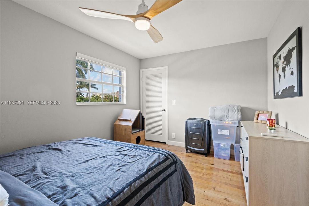 For Sale: $749,000 (4 beds, 2 baths, 1926 Square Feet)