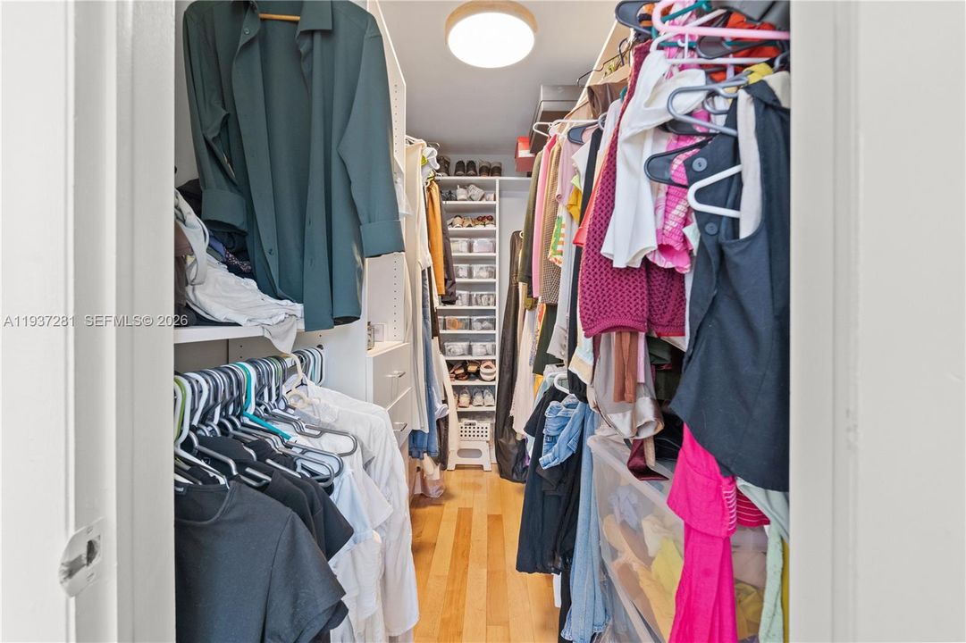 For Sale: $749,000 (4 beds, 2 baths, 1926 Square Feet)