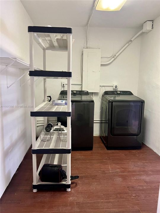 For Rent: $3,500 (3 beds, 2 baths, 2117 Square Feet)