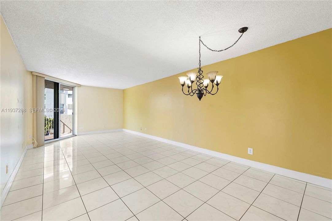 For Rent: $2,000 (2 beds, 2 baths, 1096 Square Feet)