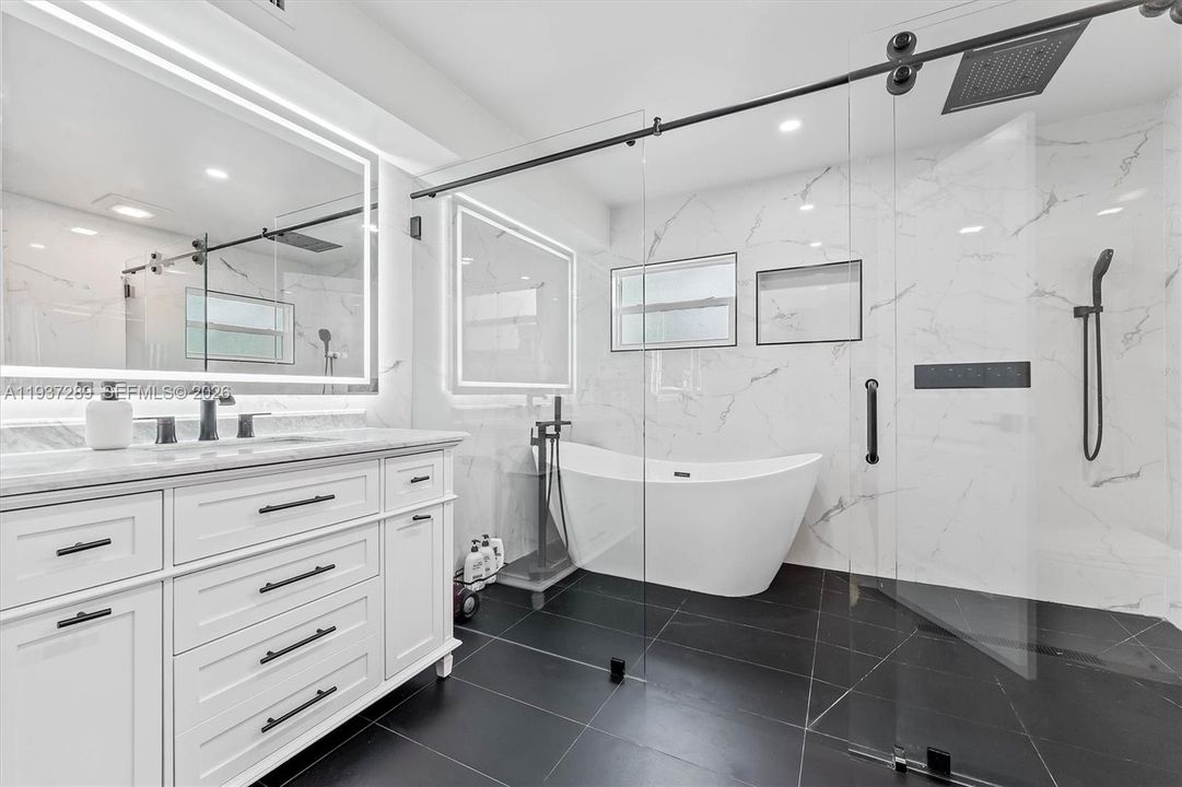 На продажу: $649,000 (5 спален, 4 ванн, 0 Квадратных фут)