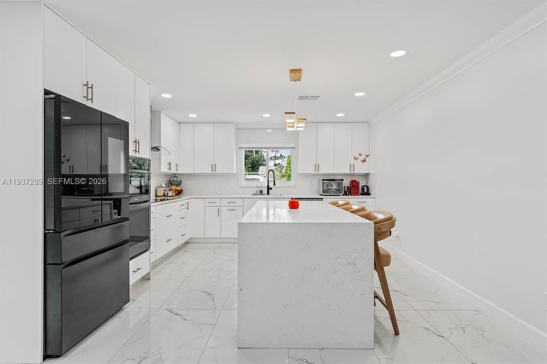 На продажу: $649,000 (5 спален, 4 ванн, 0 Квадратных фут)