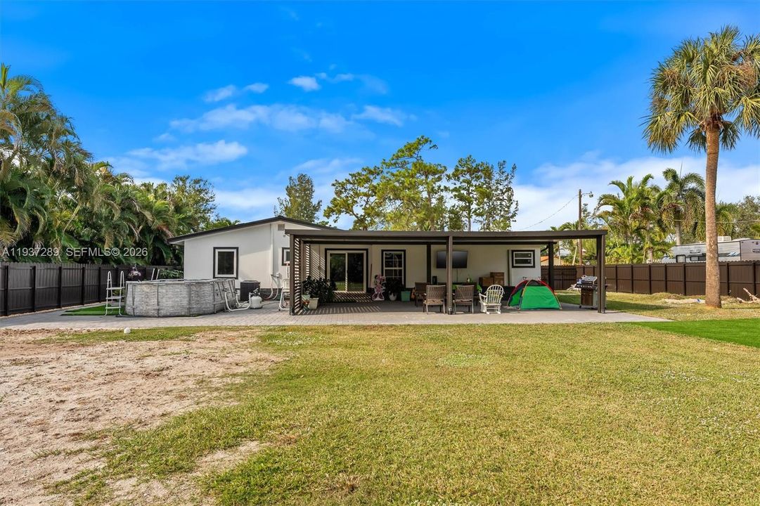 На продажу: $649,000 (5 спален, 4 ванн, 0 Квадратных фут)