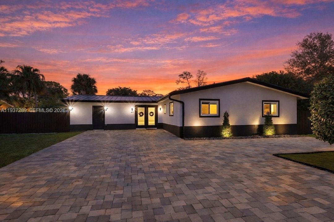 На продажу: $649,000 (5 спален, 4 ванн, 0 Квадратных фут)