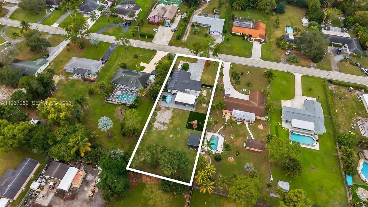 На продажу: $649,000 (5 спален, 4 ванн, 0 Квадратных фут)