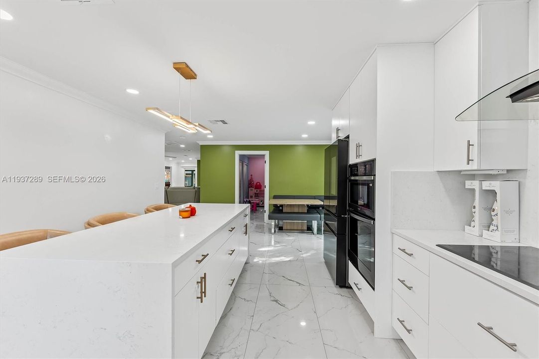 На продажу: $649,000 (5 спален, 4 ванн, 0 Квадратных фут)