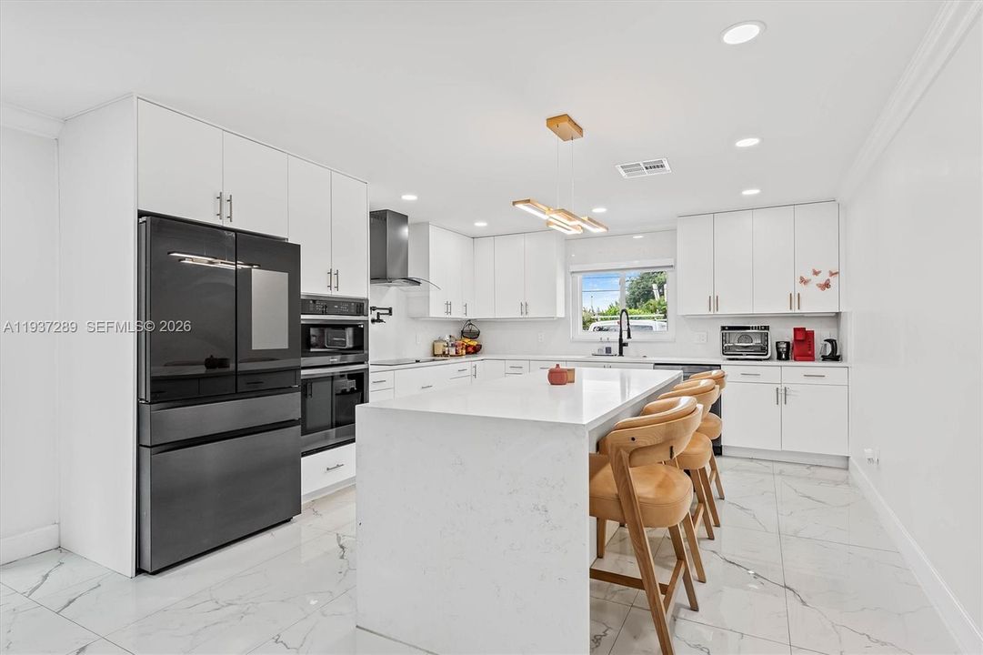 На продажу: $649,000 (5 спален, 4 ванн, 0 Квадратных фут)