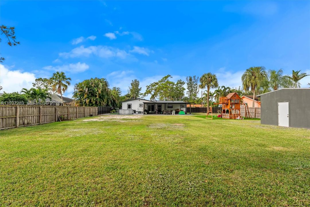 На продажу: $649,000 (5 спален, 4 ванн, 0 Квадратных фут)