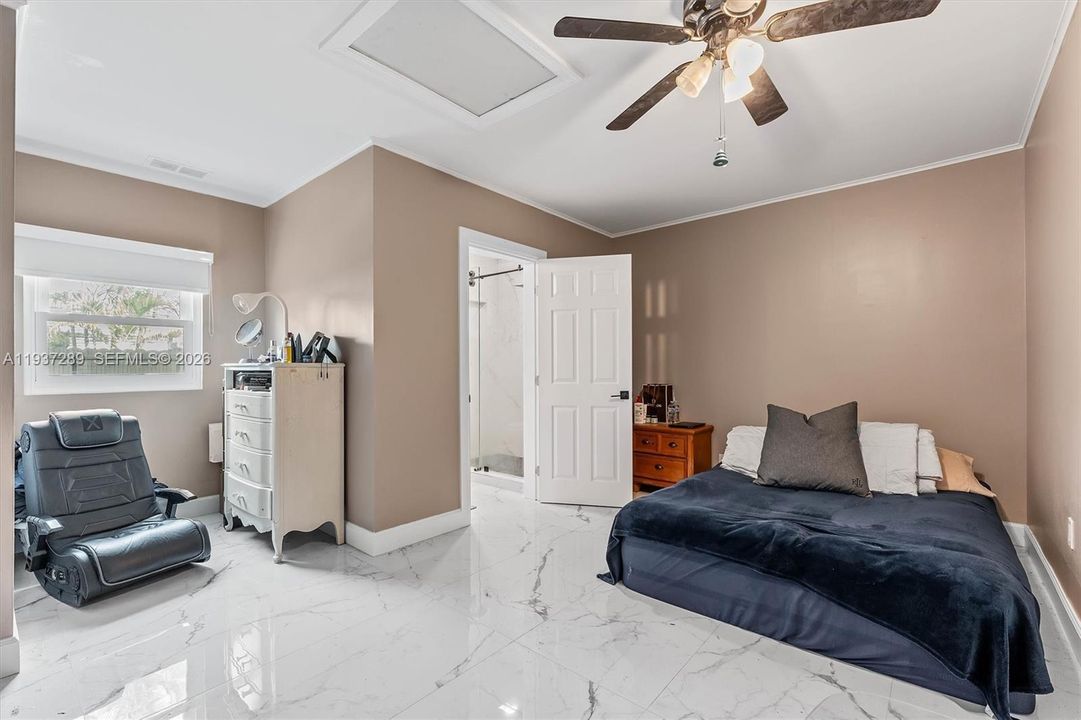 На продажу: $649,000 (5 спален, 4 ванн, 0 Квадратных фут)