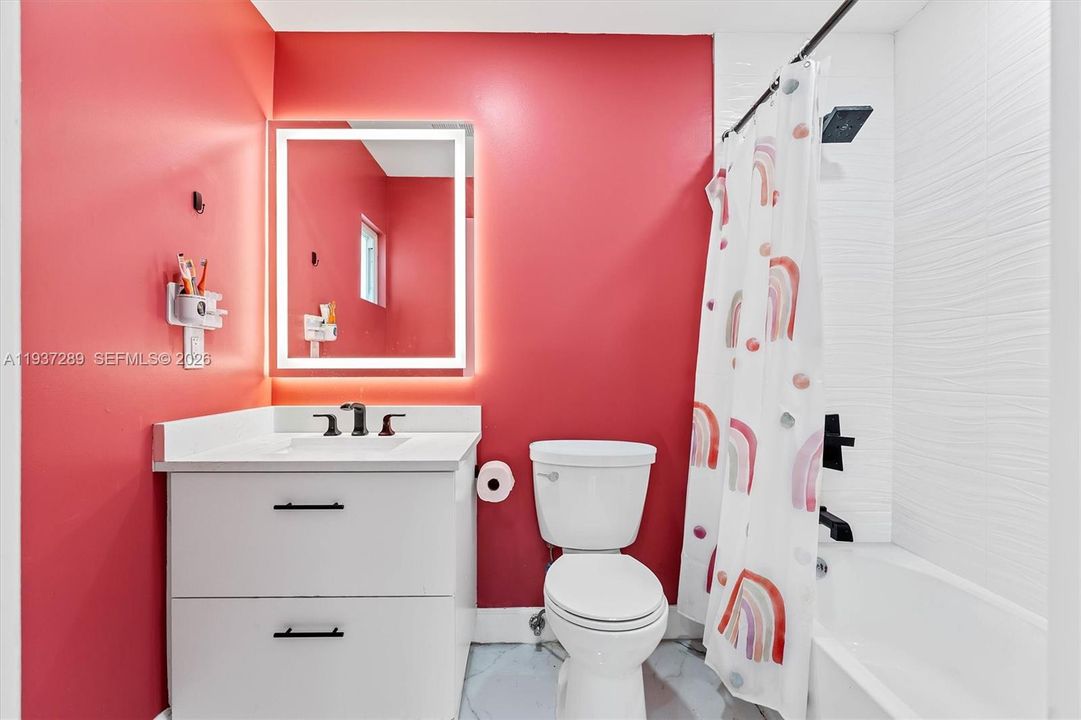 На продажу: $649,000 (5 спален, 4 ванн, 0 Квадратных фут)