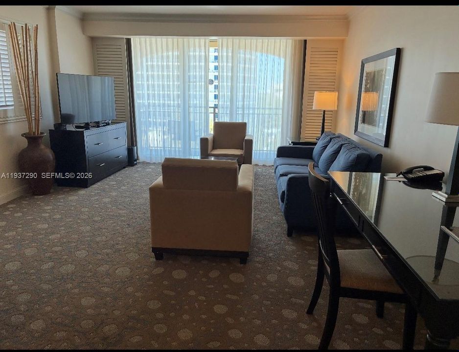 На продажу: $685,000 (1 спален, 1 ванн, 990 Квадратных фут)