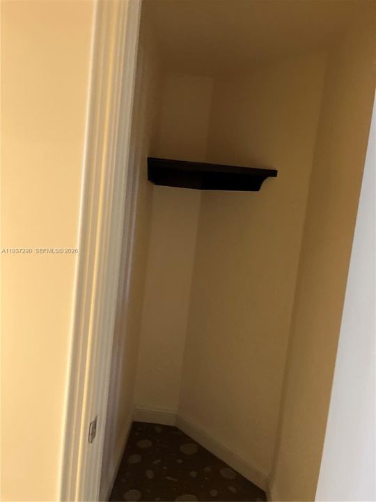 На продажу: $685,000 (1 спален, 1 ванн, 990 Квадратных фут)