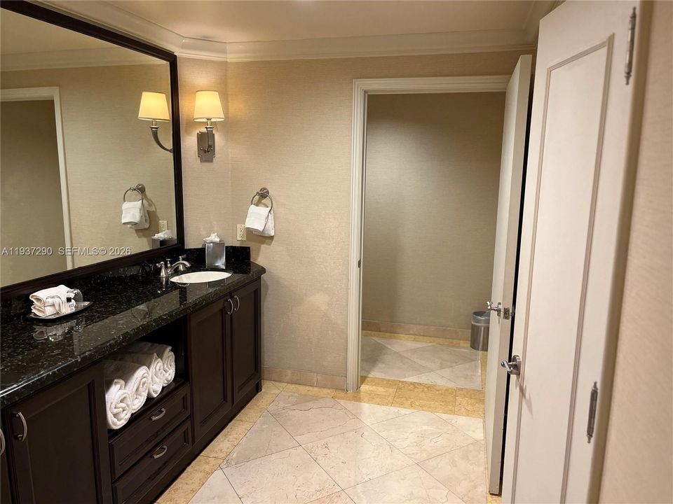 На продажу: $685,000 (1 спален, 1 ванн, 990 Квадратных фут)