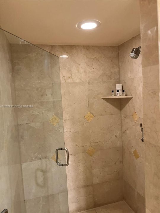 На продажу: $685,000 (1 спален, 1 ванн, 990 Квадратных фут)