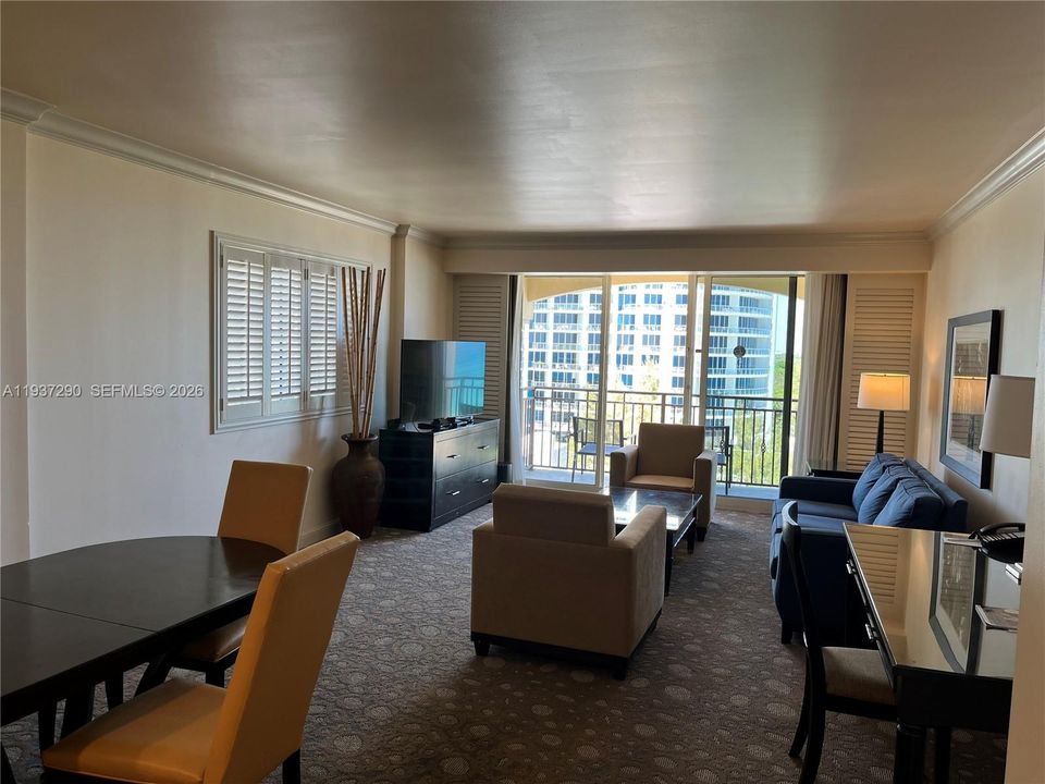 На продажу: $685,000 (1 спален, 1 ванн, 990 Квадратных фут)