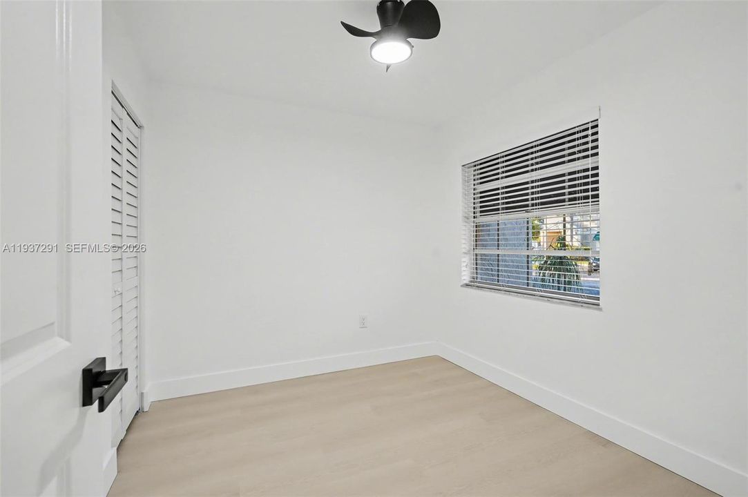 出租: $3,600 (3 贝兹, 2 浴室, 1302 平方英尺)