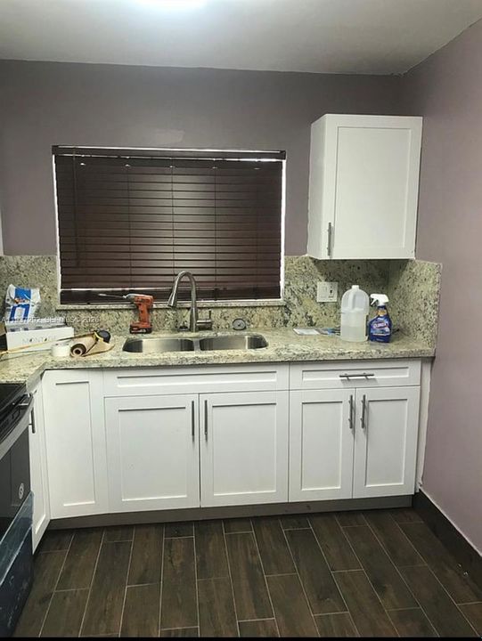 En Venta: $399,000 (3 camas, 2 baños, 999 Pies cuadrados)