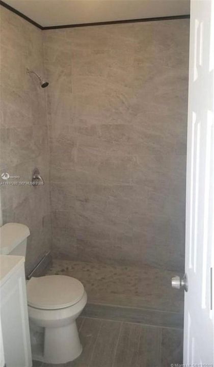 En Venta: $399,000 (3 camas, 2 baños, 999 Pies cuadrados)