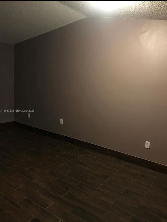 En Venta: $399,000 (3 camas, 2 baños, 999 Pies cuadrados)