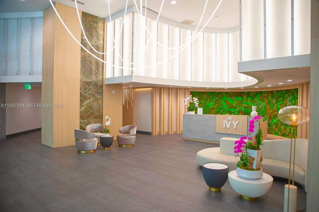 出租: $3,000 (1 贝兹, 1 浴室, 846 平方英尺)