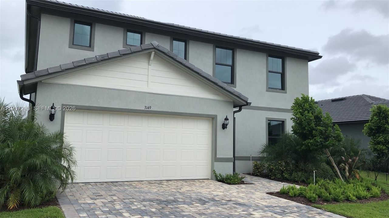 出租: $3,900 (4 贝兹, 2 浴室, 2384 平方英尺)