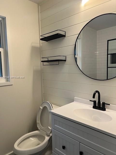 На продажу: $305,000 (2 спален, 1 ванн, 1008 Квадратных фут)