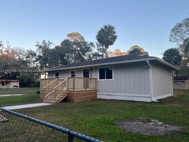 На продажу: $305,000 (2 спален, 1 ванн, 1008 Квадратных фут)