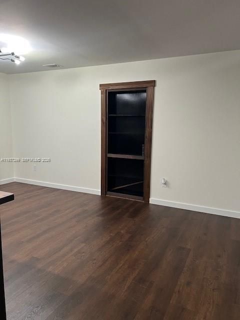 На продажу: $305,000 (2 спален, 1 ванн, 1008 Квадратных фут)