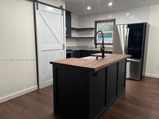 На продажу: $305,000 (2 спален, 1 ванн, 1008 Квадратных фут)