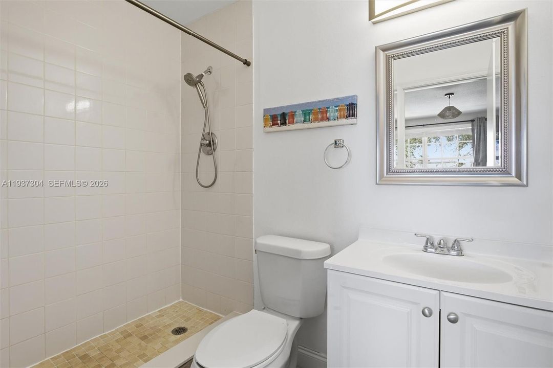 En Venta: $365,000 (2 camas, 2 baños, 1110 Pies cuadrados)