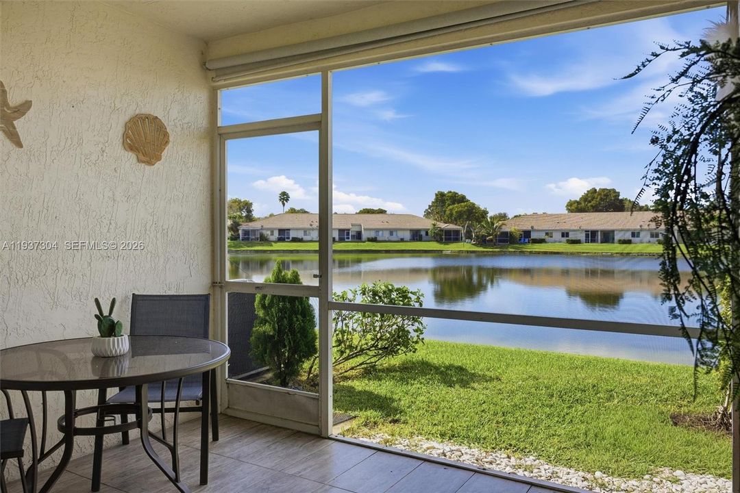 En Venta: $365,000 (2 camas, 2 baños, 1110 Pies cuadrados)