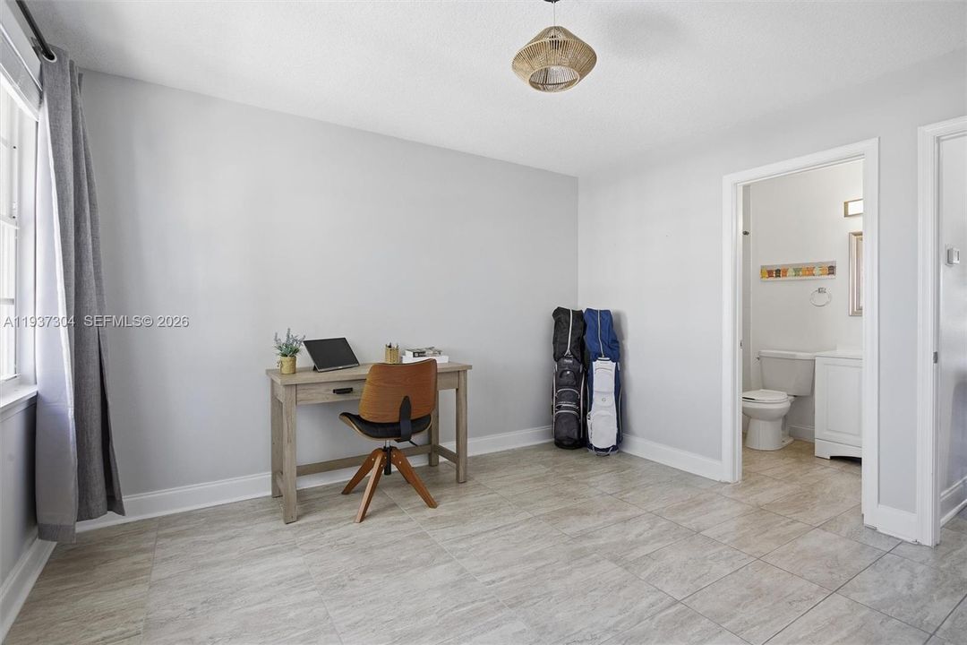 En Venta: $365,000 (2 camas, 2 baños, 1110 Pies cuadrados)