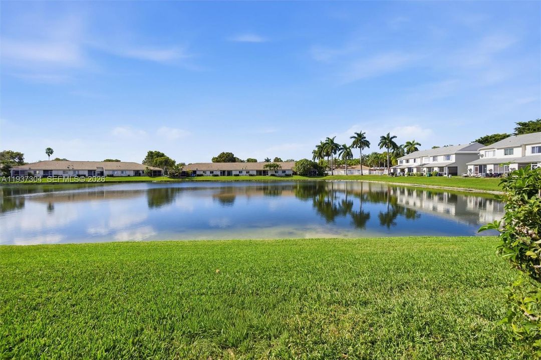 En Venta: $365,000 (2 camas, 2 baños, 1110 Pies cuadrados)