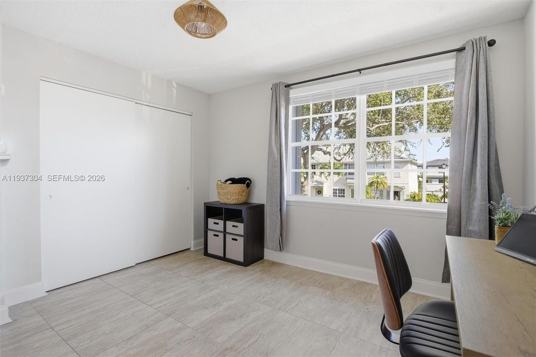 En Venta: $365,000 (2 camas, 2 baños, 1110 Pies cuadrados)