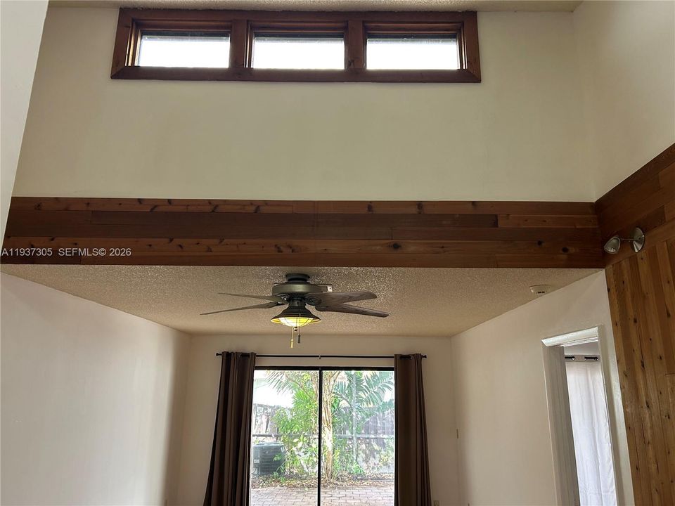 На продажу: $315,000 (3 спален, 2 ванн, 1220 Квадратных фут)