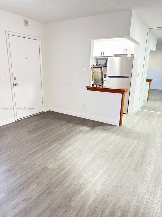 出租: $1,800 (1 贝兹, 1 浴室, 560 平方英尺)