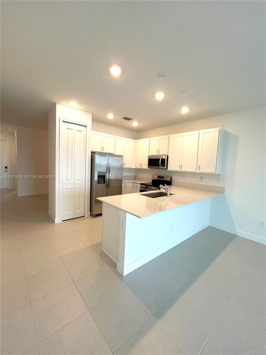 В аренду: $2,000 (2 спален, 2 ванн, 0 Квадратных фут)