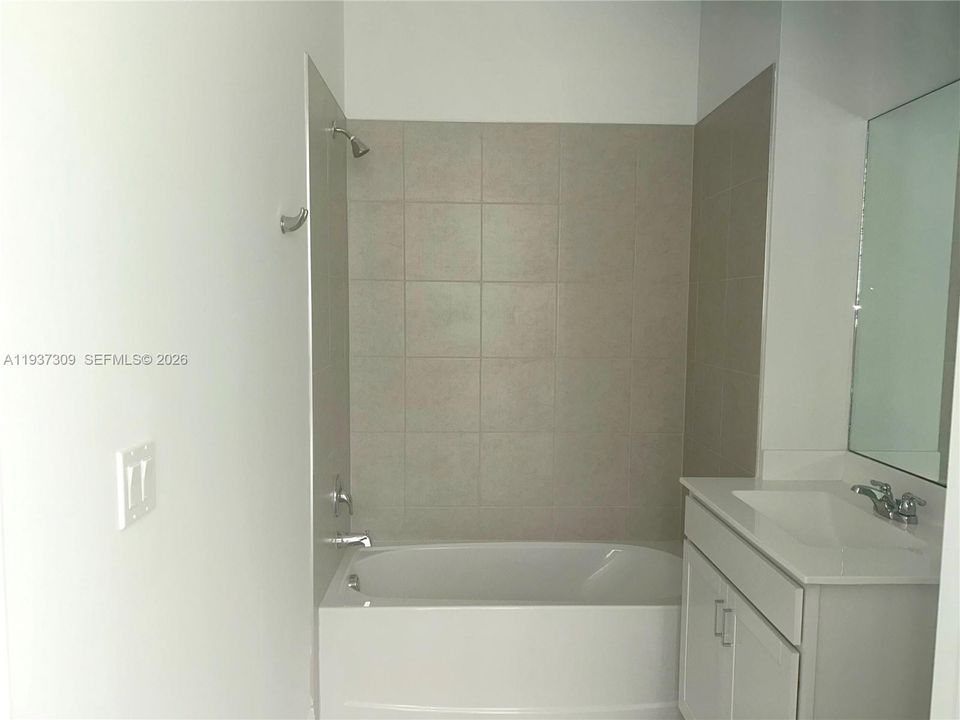 В аренду: $2,000 (2 спален, 2 ванн, 0 Квадратных фут)